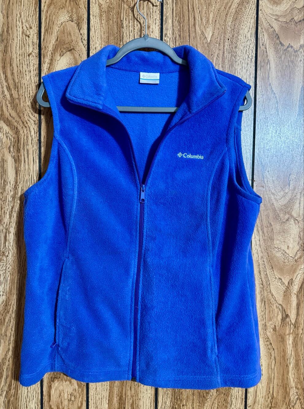 Gently Used Women’s Columbia Vest Royal Blue Size Large Excellent Condition